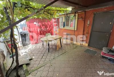 Casă cu 3 camere cu Canalizare în Rahova - 1