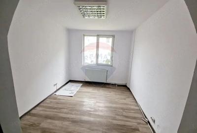 Spa?iu comercial de 81mp de vanzare in zona Central - 2