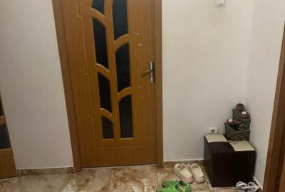 Apartament cu 3 camere decomandat în Berceni - 1