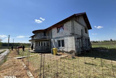 Casă cu Teren 1085 Mp în Domnești - 6