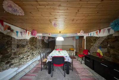 Casă cu 4 camere cu Teren 1000 Mp în Central - 3