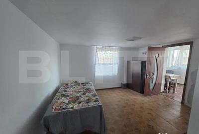 Casă cu 2 camere cu Teren 2500 Mp în Central - 2