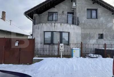 Casă cu 3 camere cu Teren 720 Mp în Central - 3