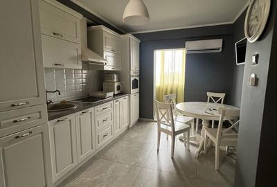 Apartament cu 3 camere decomandat în Exterior Vest - 1