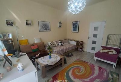 Resita Apartament la Curte Comuna - 6