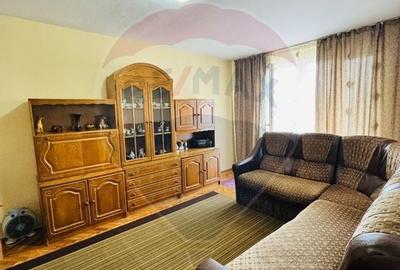 Apartament cu 3 camere de vanzare in zona Central - 3