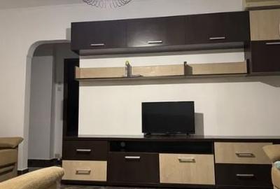 Apartament cu 2 camere semidecomandat, mobilat în 1 Mai