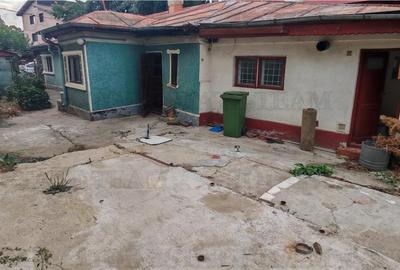 Casa cu 3 camere, garaj si 325mp teren, demolabila, cu toate utilitatile, in Mil - 5