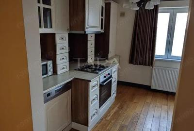 Apartament 3 camere cu gradina, situat in Apahida
