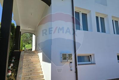 Casa / Vila cu 4 camere de vanzare - 19