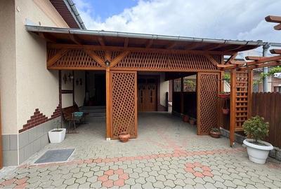 Casă cu 6 camere cu Teren 1707 Mp în Sihlea - 2