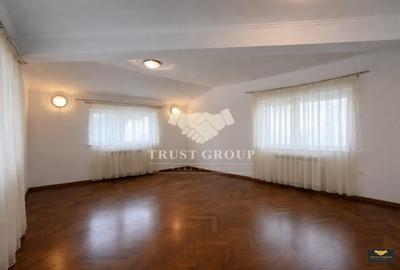 Casa  Individuala | Herastrau  | Curte proprie | 3 Locuri de parcare - 4