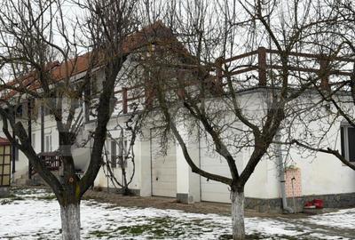 Casa de vanzare cu teren generos la doar 15 minute de - 6