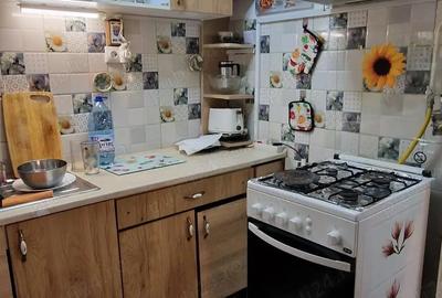 Garsoniera de vanzare etaj 1 - 4