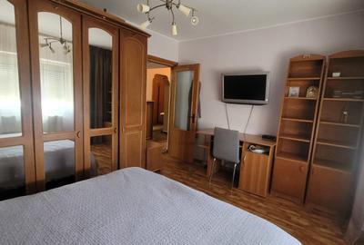 Inel II - Dezrobirii - 3 camere decomandate - 2 bai - centrala gaze- 500 euro - 23