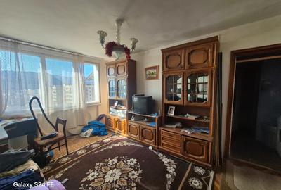 Apartament cu 3 camere semidecomandat în Dărmănești - 2