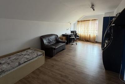 Casă individuală cu 6 camere cu Canalizare în Central - 2