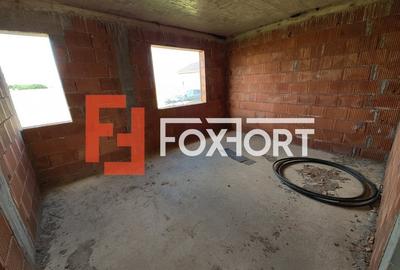 Casa Giarmata la gri cu toate utilitatile - ID V5615 - 15