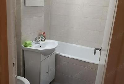 Garsonieră decomandată în Central - 2