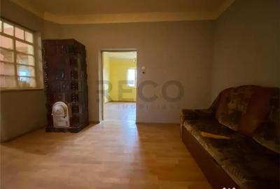 Casă cu 3 camere cu Teren 1439 Mp în Săcueni - 2
