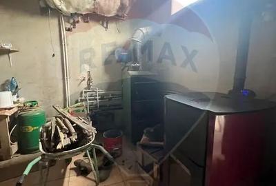 Casă cu 7 camere cu Canalizare în Dobrinești - 4