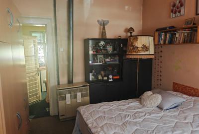 Casa 2 camere singur in curte zona Centrul Istoric - 3