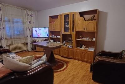 Piata Alexandru- Apartament 4 camere, 2 bai- bloc 1981 - 2