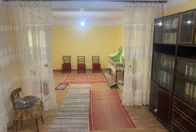 Casă cu 5 camere în Bârlad