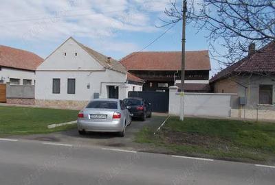 Casa, Varias, Timis, 3 camere, teren 1439mp, partial renovata, utilitati, comision=0% - 1