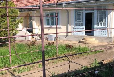 Casă cu Teren 3050 Mp în Belcești - 4