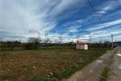 Teren de 626 mp, în Rontău - 1