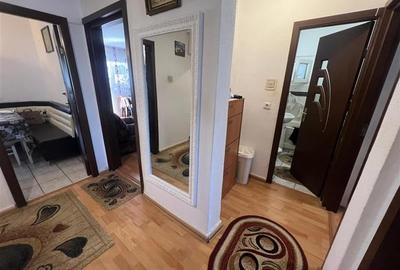 Apartament cu 3 camere decomandat - 70 mp - Zona Adriatica, Str. Aleea Visinului - 9
