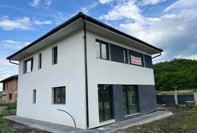 Casa de vanzare in Dezmir locuin?a ideala pentru familia ta! - 3