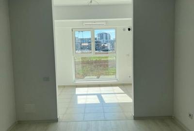 Apartament cu 2 camere decomandat în Titan
