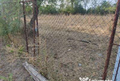 Teren de 2000 mp, în Cuza Vodă - 3