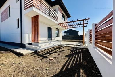 Casă individuală cu 4 camere cu Teren 330 Mp în Berceni - 1