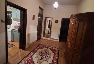 Casă cu 3 camere cu Teren 340 Mp în Central