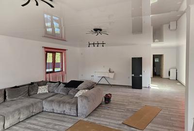 Casa de inchiriat in Gilau, la marginea padurii, constructie deosebita