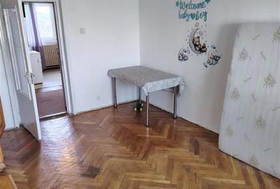 Garsonieră decomandată în Valenta - 3