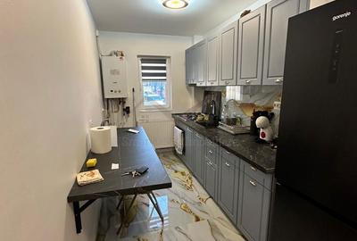 Apartament cu 2 camere semidecomandat în Baza 3 - 7