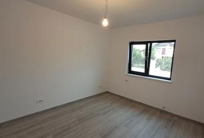 Casă cu 2 camere în Crevedia - 2