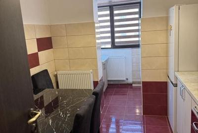 Apartament 2 camere, zona 8 Mai - 5