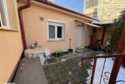 Casă cu 2 camere cu Teren 220 Mp în 14 Mai - 8