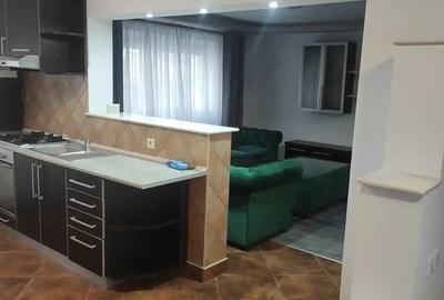 Casă cu 5 camere în Central - 1