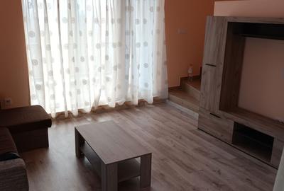 Apartament cu 3 camere în Central - 1