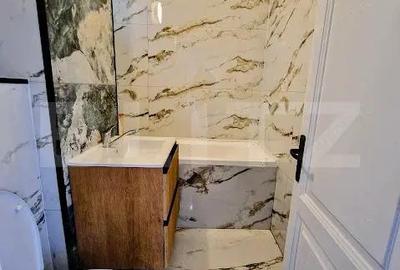 Apartament cu 3 camere decomandat în Est