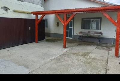 Casă cu 2 camere cu Teren 300 Mp în Central - 2