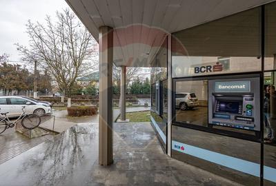 Spațiu comercial, de 1,048 mp, în Central - 14