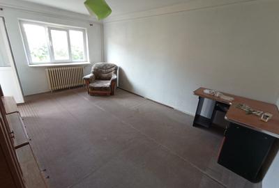 Apartament 2 camere DECOMANDAT, ETAJ 4 cu pod Nicolina 2-Clopotari !! - 2