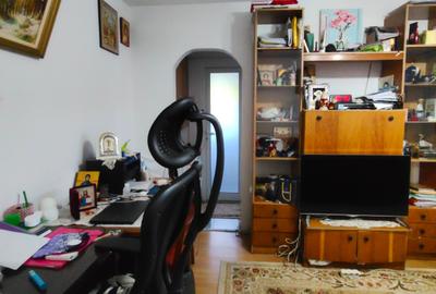 Apartament cu 3 camere semidecomandat în Păcurari - 3